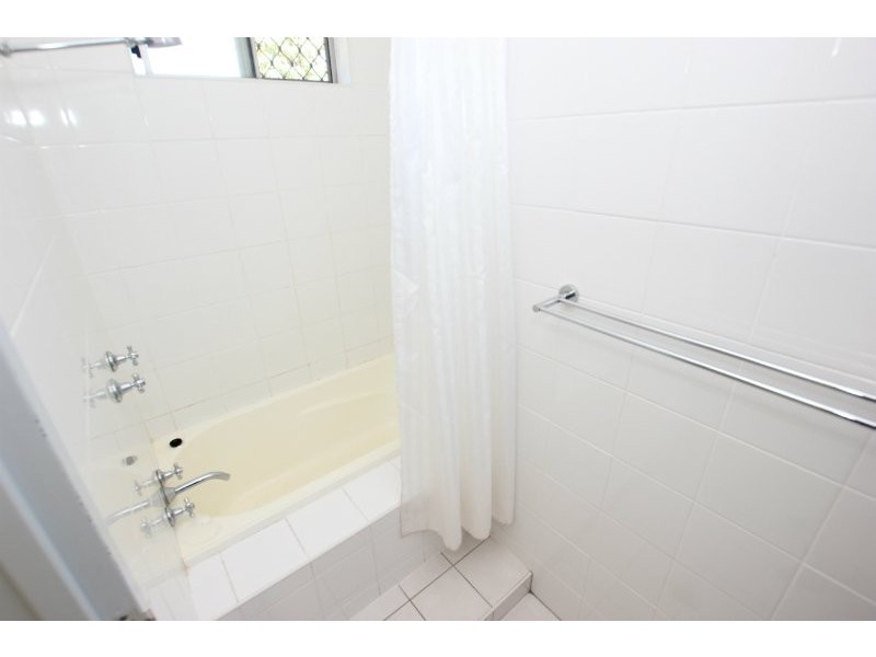 Bentley Park QLD 4869