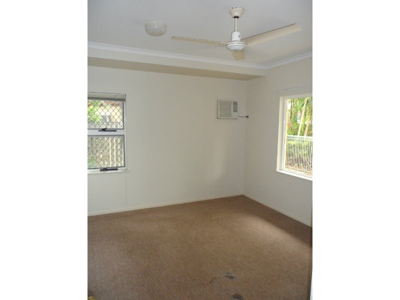 Manoora QLD 4870