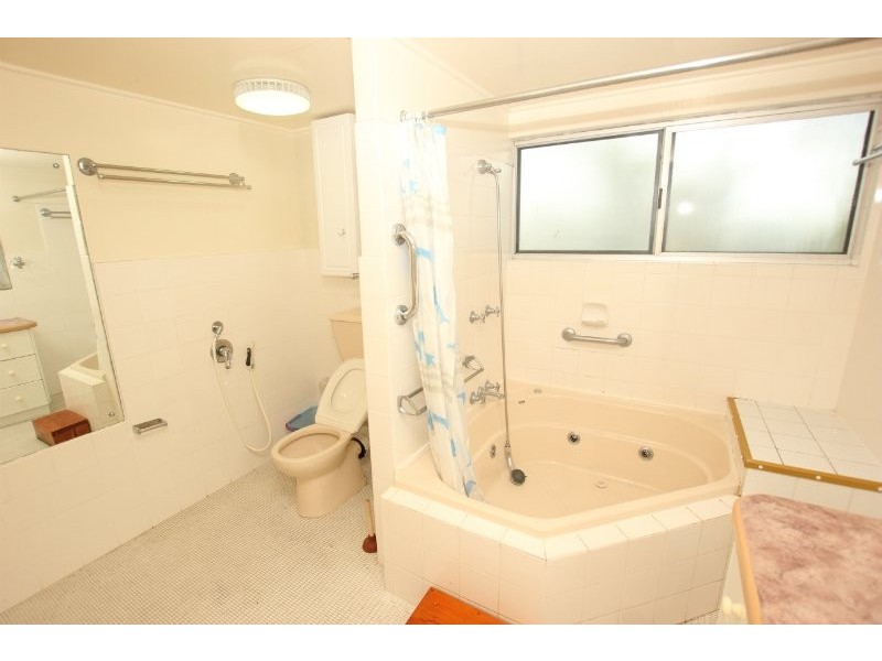 Cairns North QLD 4870