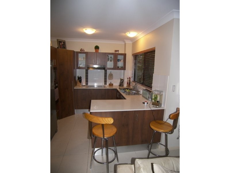 73/1 ROBSON STREET,, Mooroobool QLD 4870