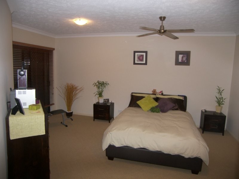 73/1 ROBSON STREET,, Mooroobool QLD 4870
