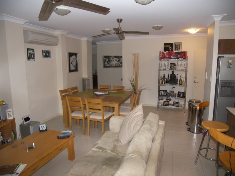 73/1 ROBSON STREET,, Mooroobool QLD 4870