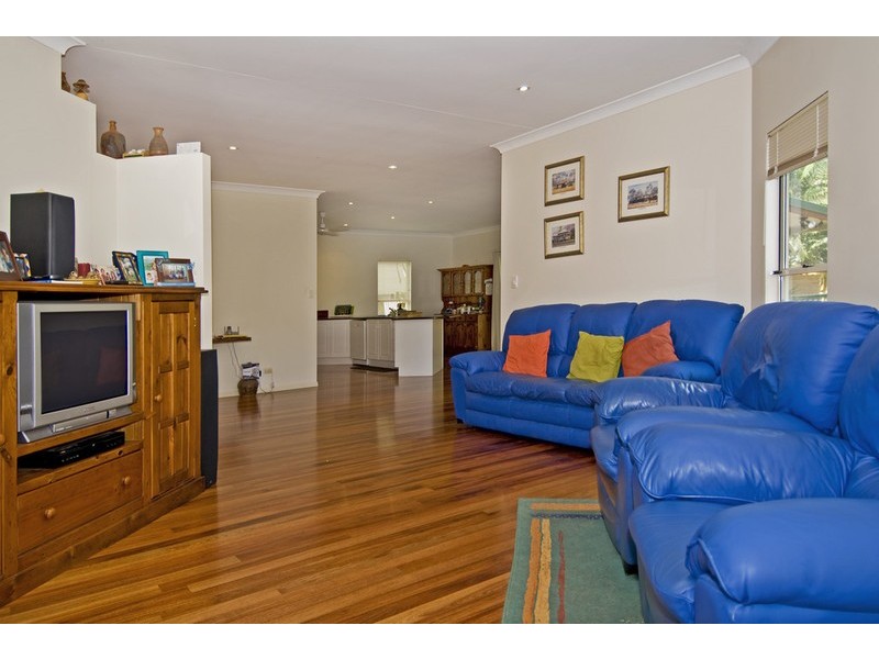 10 Timberlea Drive, Bentley Park QLD 4869