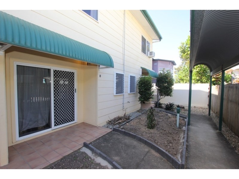 8/5 Balaclava Road, Earlville QLD 4870