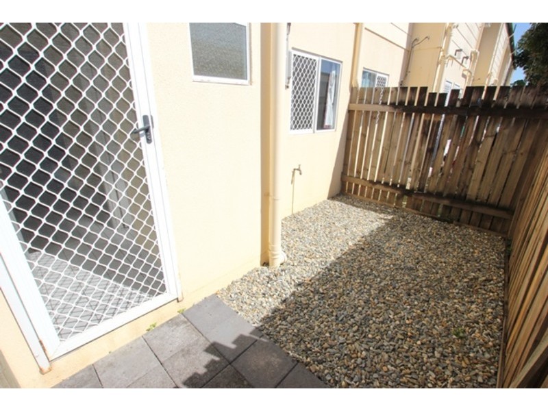 8/5 Balaclava Road, Earlville QLD 4870