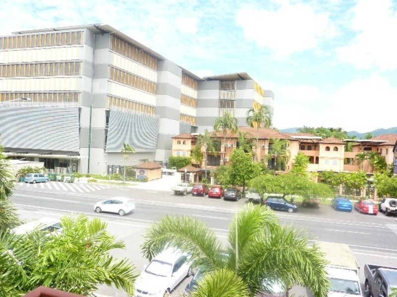 29/186 Lake Street, Cairns City QLD 4870