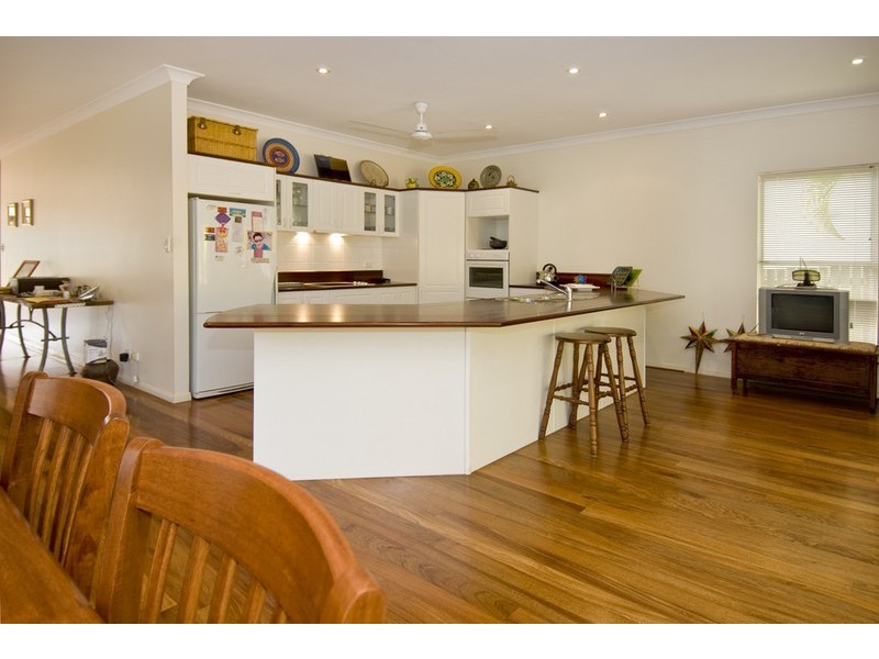 10 Timberlea Drive, Bentley Park QLD 4869