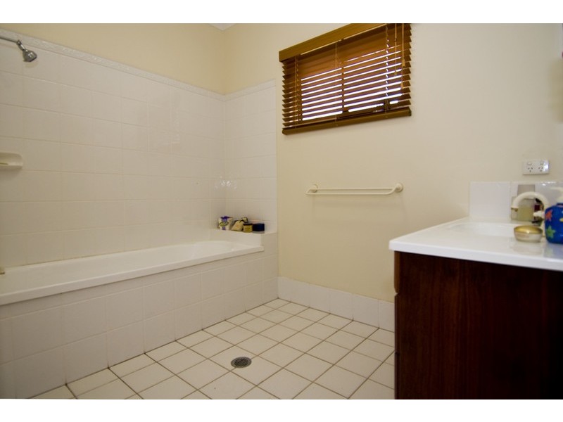 10 Timberlea Drive, Bentley Park QLD 4869