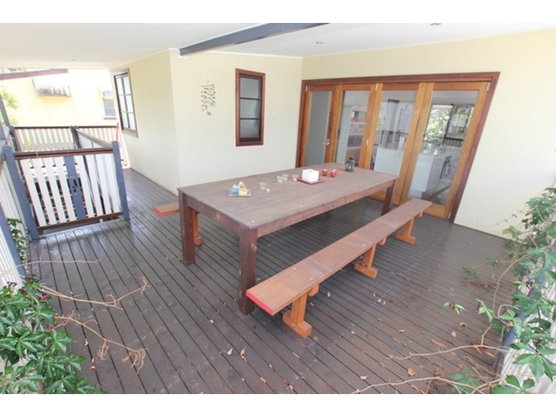 14 Lumley Street, Cairns City QLD 4870