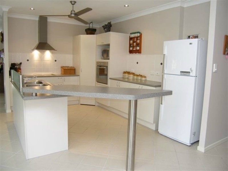 7 Tydeman Crescent, Clifton Beach QLD 4879
