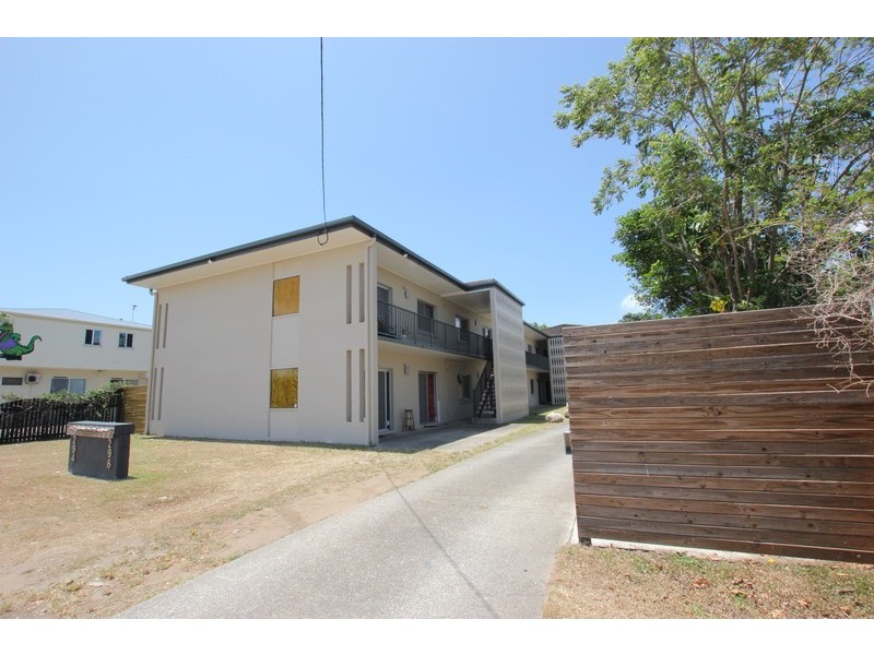1/294 Draper Street, Parramatta Park QLD 4870