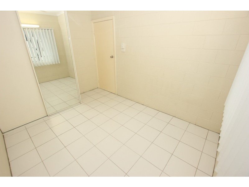 1/294 Draper Street, Parramatta Park QLD 4870