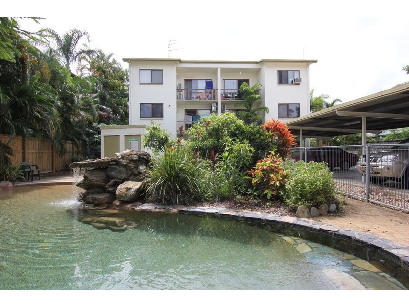 15/215 McLeod Street, Cairns North QLD 4870
