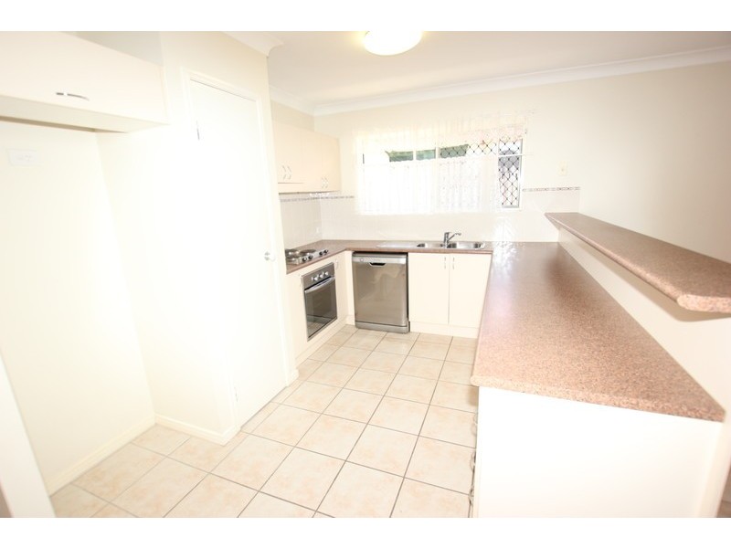 11 Chesterfield Close, Brinsmead QLD 4870