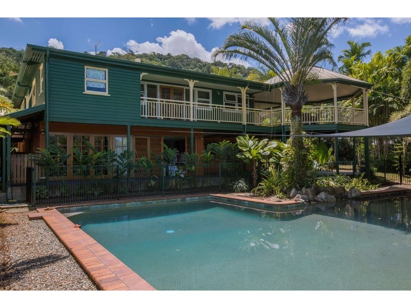 7-9 Curlewis Street, Brinsmead QLD 4870