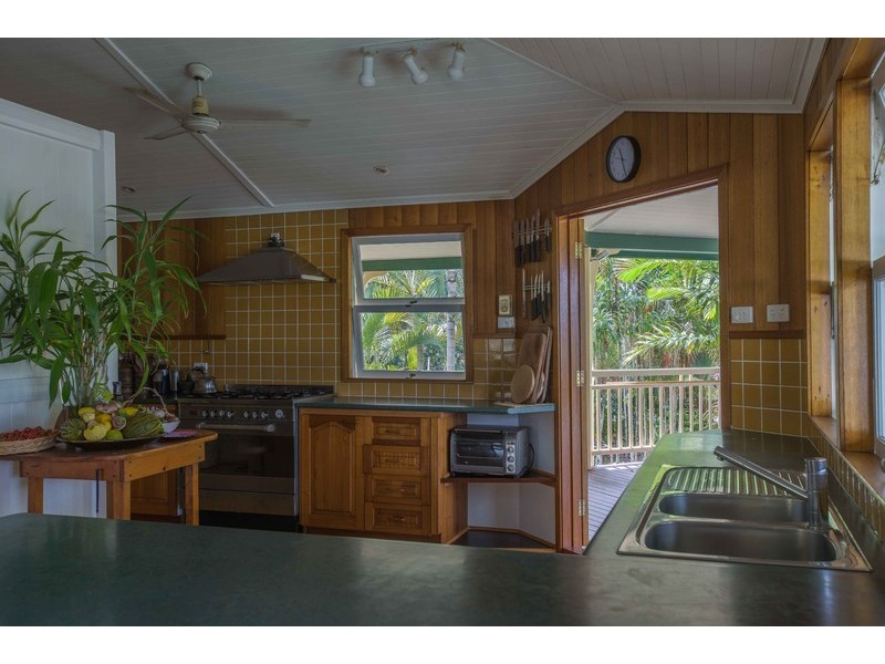 7-9 Curlewis Street, Brinsmead QLD 4870