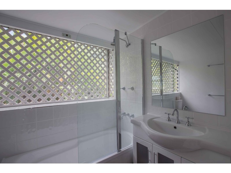 7-9 Curlewis Street, Brinsmead QLD 4870