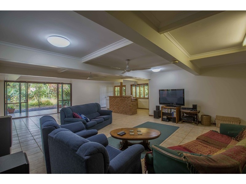 7-9 Curlewis Street, Brinsmead QLD 4870