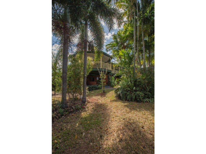 7-9 Curlewis Street, Brinsmead QLD 4870