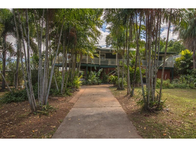 7-9 Curlewis Street, Brinsmead QLD 4870