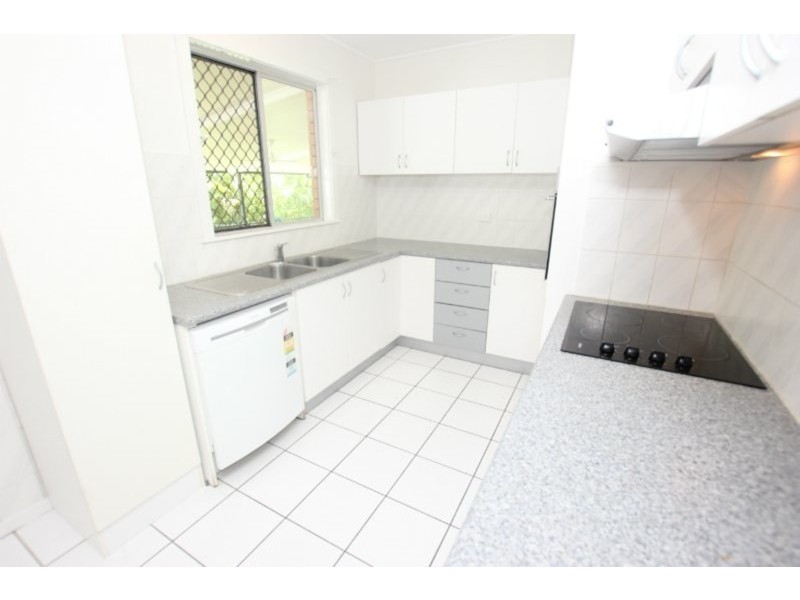 37 Henley Street, Earlville QLD 4870