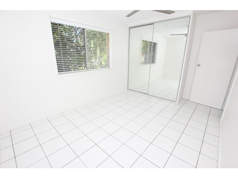 37 Henley Street, Earlville QLD 4870