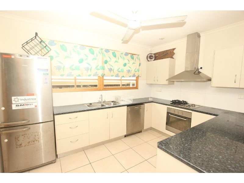 20 Loeven, Parramatta Park QLD 4870