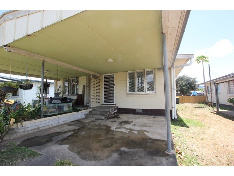 32B Earl Street, Westcourt QLD 4870