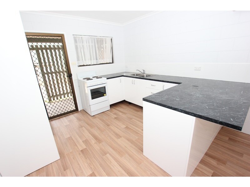 1/34 Alma Street, Woree QLD 4868