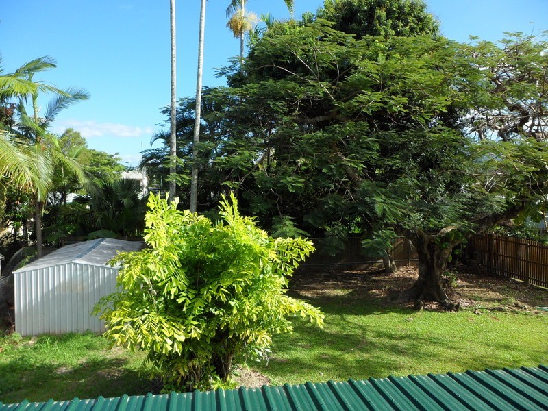 24 Yangoora Street, White Rock QLD 4868