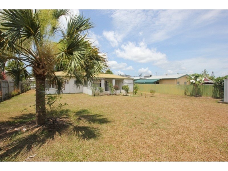 179 Swallow Street, Mooroobool QLD 4870