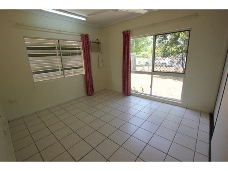 179 Swallow Street, Mooroobool QLD 4870