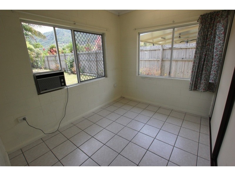 179 Swallow Street, Mooroobool QLD 4870
