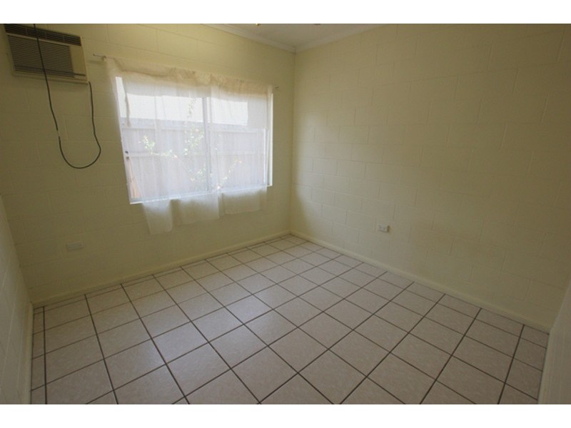 179 Swallow Street, Mooroobool QLD 4870