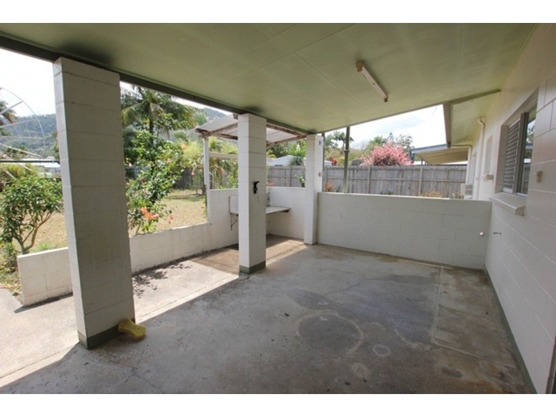 179 Swallow Street, Mooroobool QLD 4870