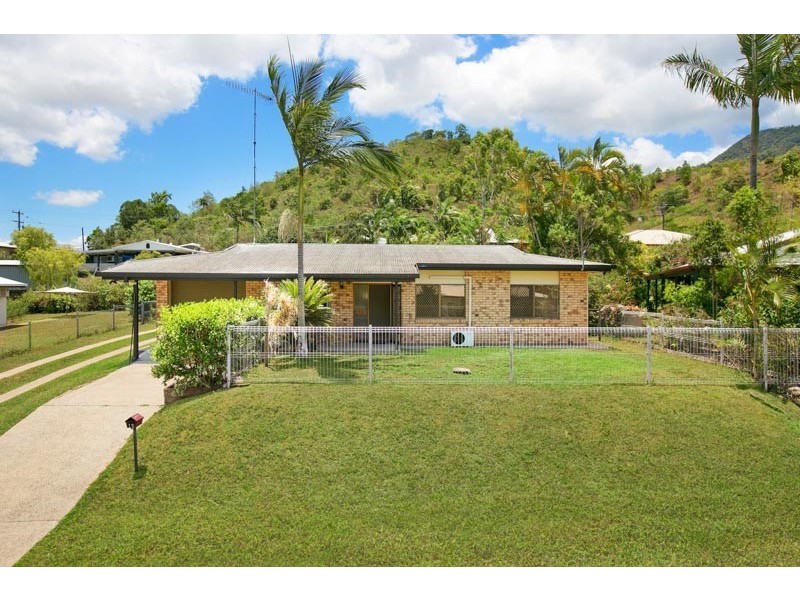 13 Matilda Close, Woree QLD 4868