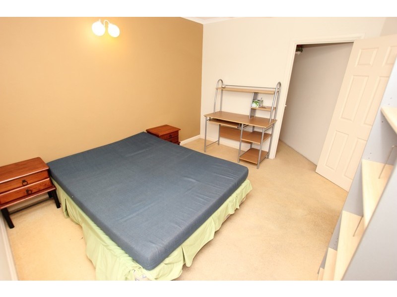 9/221 Lake Street, Cairns North QLD 4870