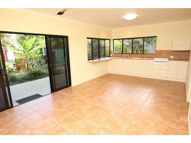 11B Creedy Street, Westcourt QLD 4870