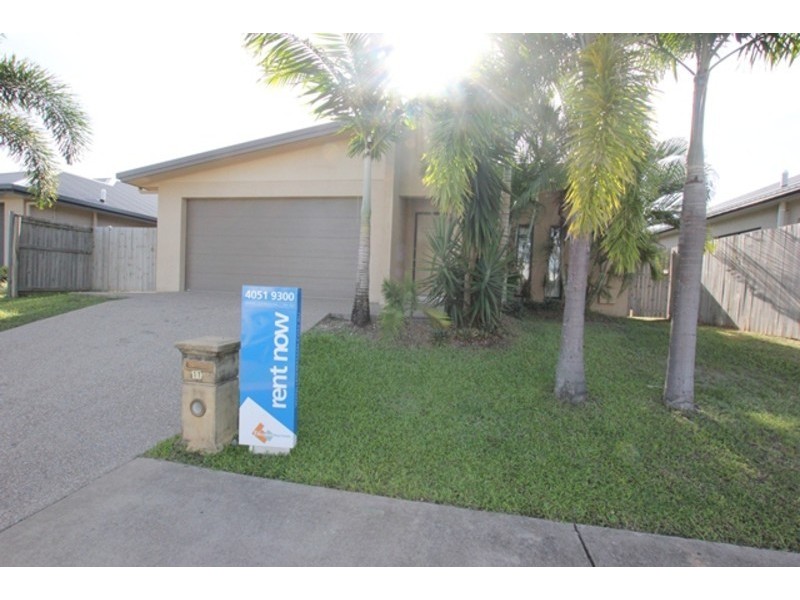 11 Thooleer Vista, Trinity Park QLD 4879