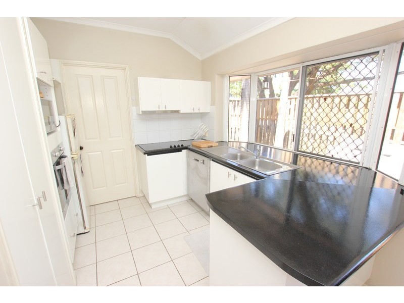 10/67 Digger Street, Cairns North QLD 4870