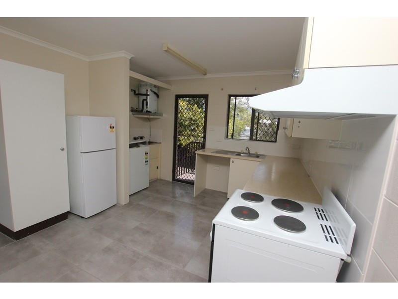 5/9 Vievers Close, Westcourt QLD 4870