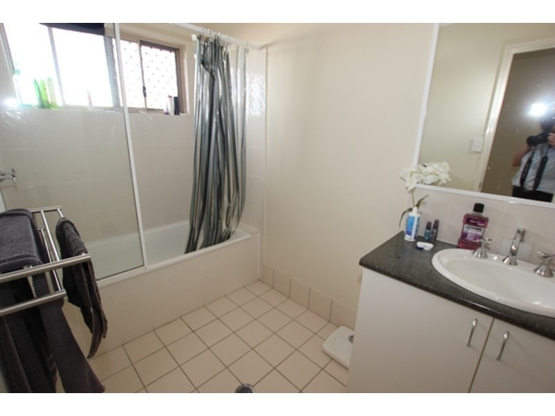 13 Sunrise Street, White Rock QLD 4868