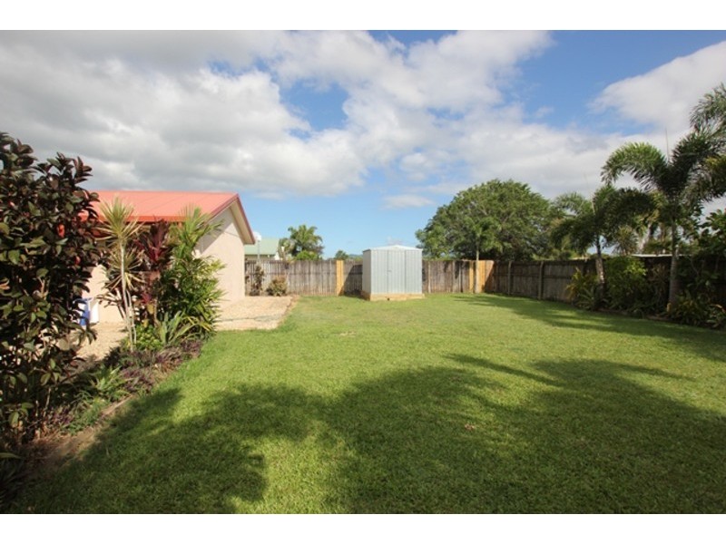 13 Sunrise Street, White Rock QLD 4868