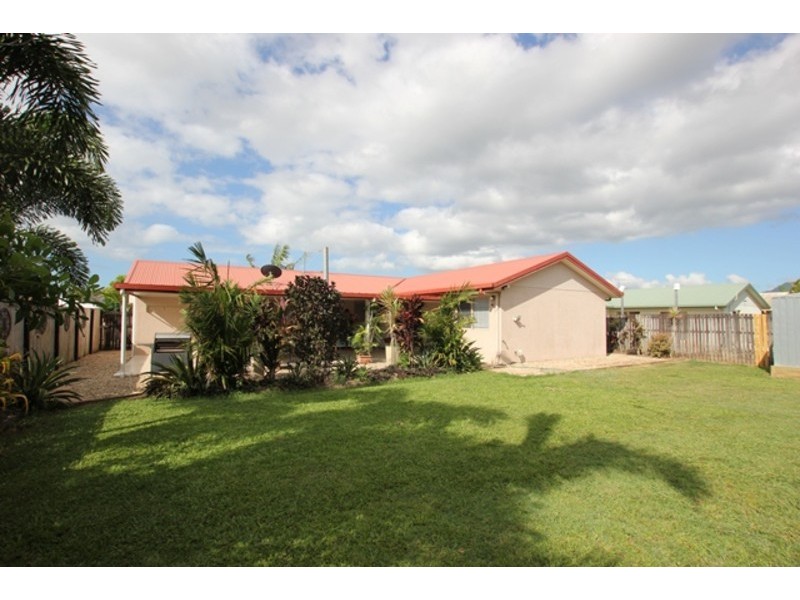 13 Sunrise Street, White Rock QLD 4868