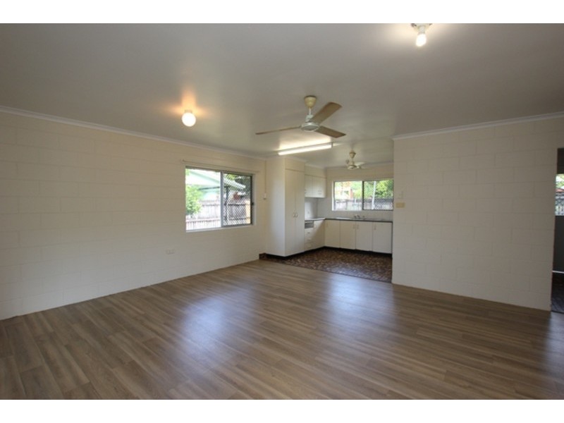 Manoora QLD 4870