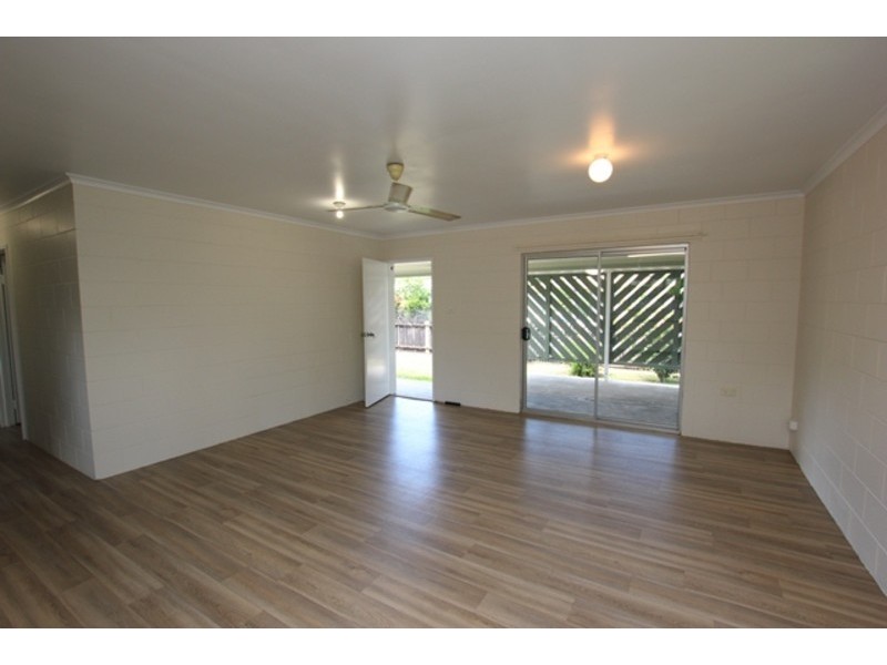 Manoora QLD 4870
