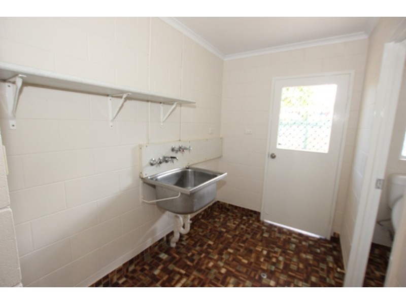 Manoora QLD 4870