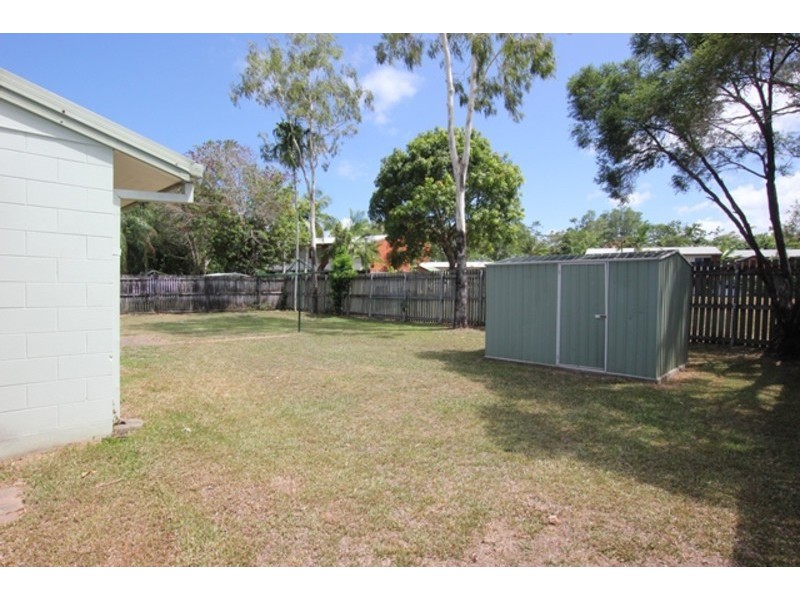 Manoora QLD 4870