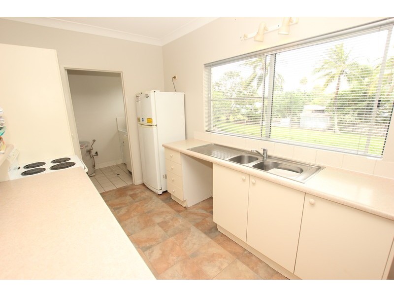 Manoora QLD 4870