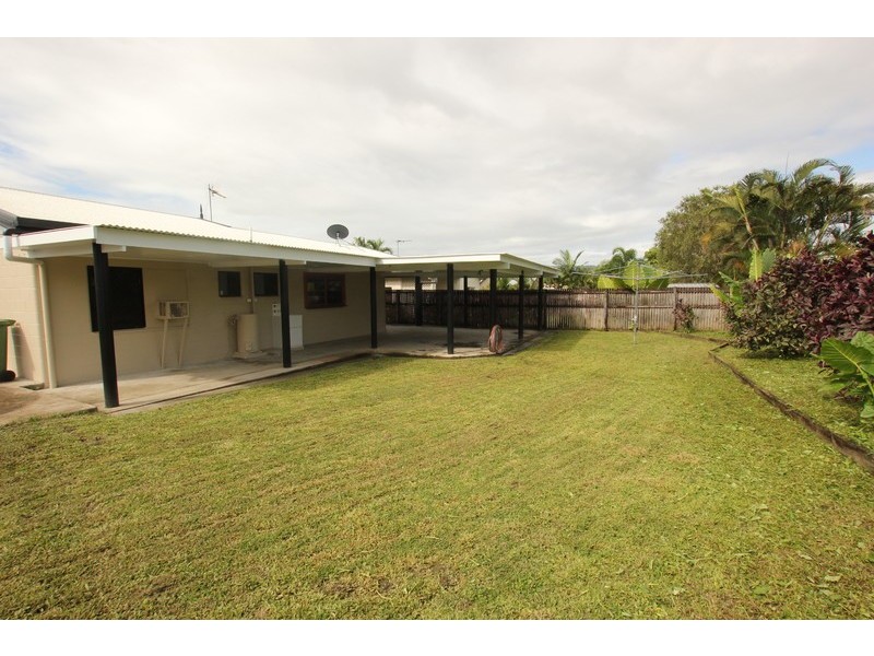 17 Ferngully Street, White Rock QLD 4868